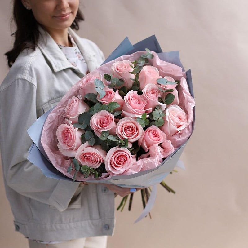 Розовые розы Кишинев